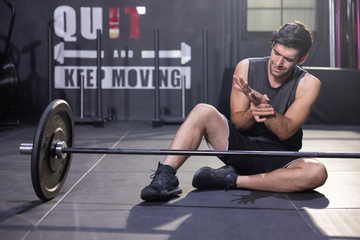 Wrist Pain from Lifting How to Prevent and Heal It Effectively