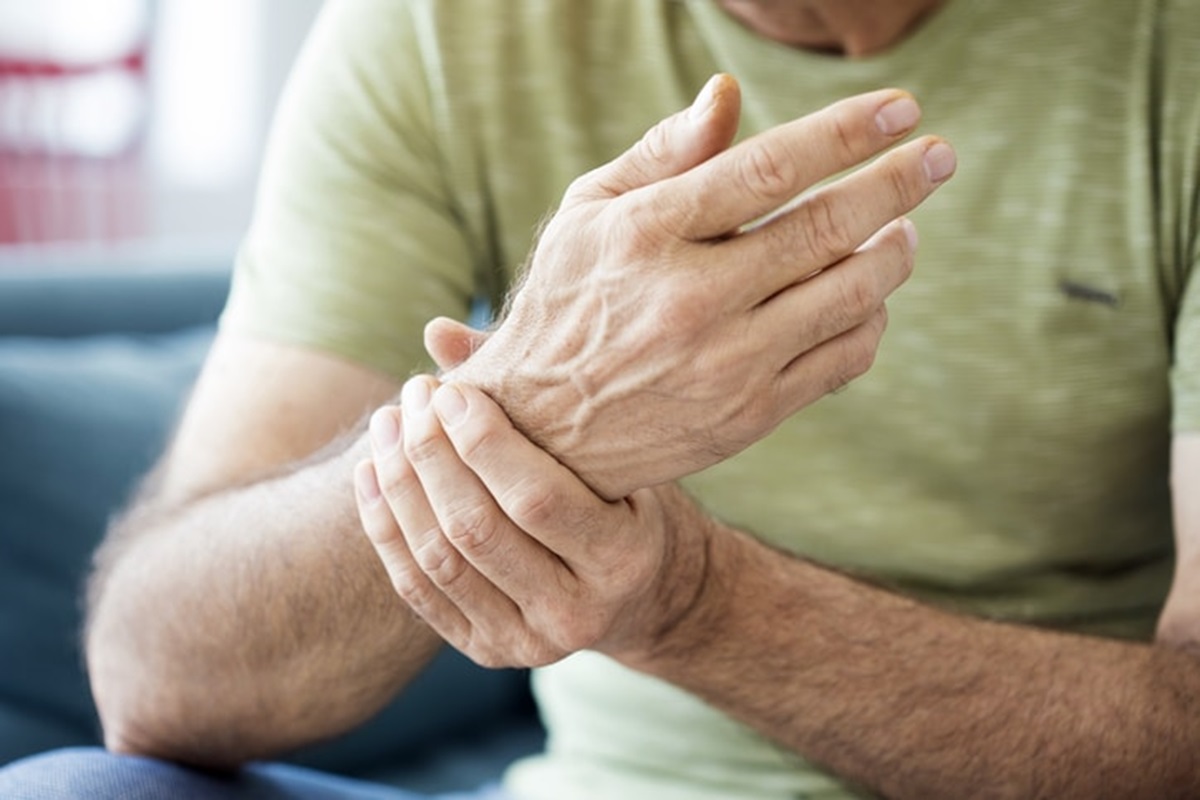 Wrist Pain from Lifting How to Prevent and Heal It Effectively